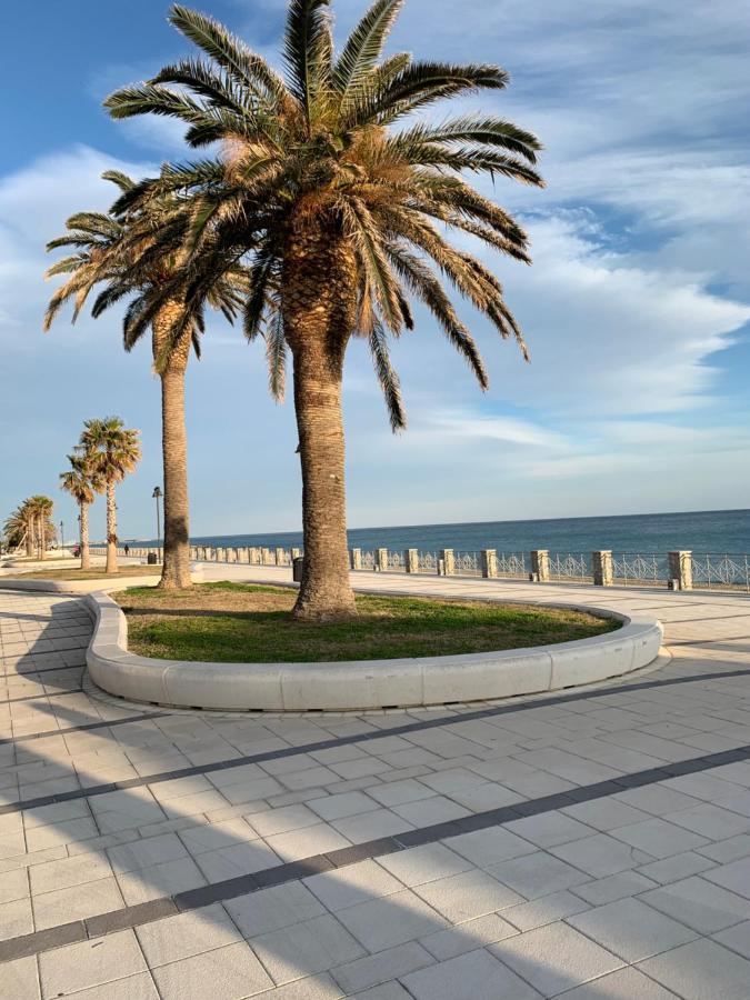 La Casa Blu Daire Roccella Ionica Dış mekan fotoğraf